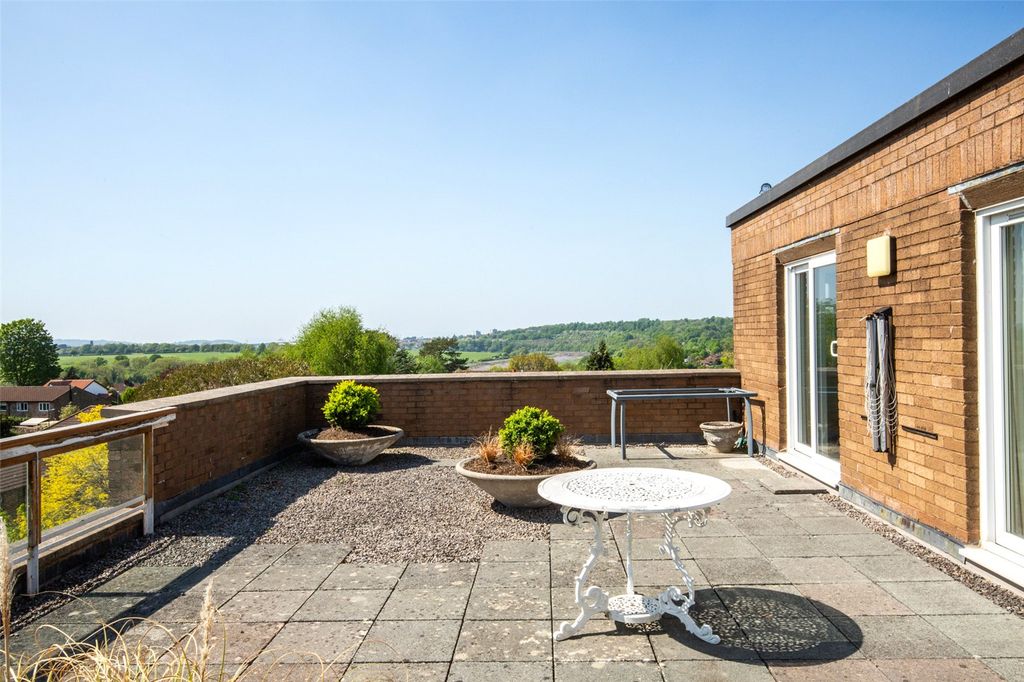 Property photo 2 of 25 Picture No. 51