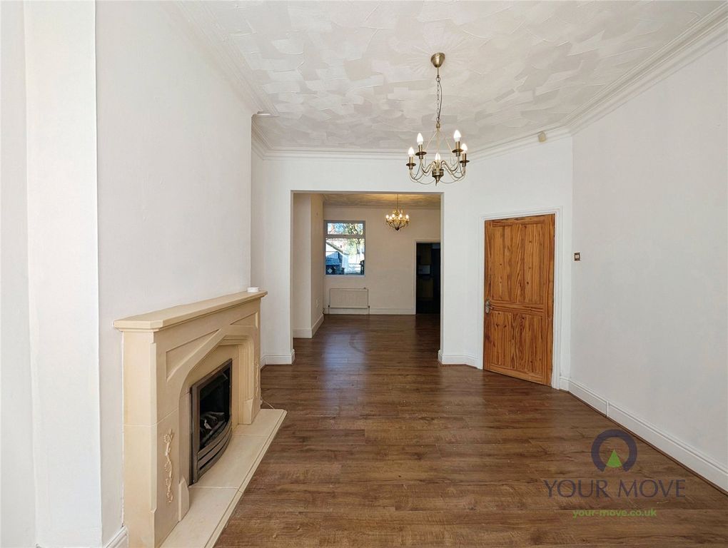 Property photo 3 of 14 Lounge/Dining Room