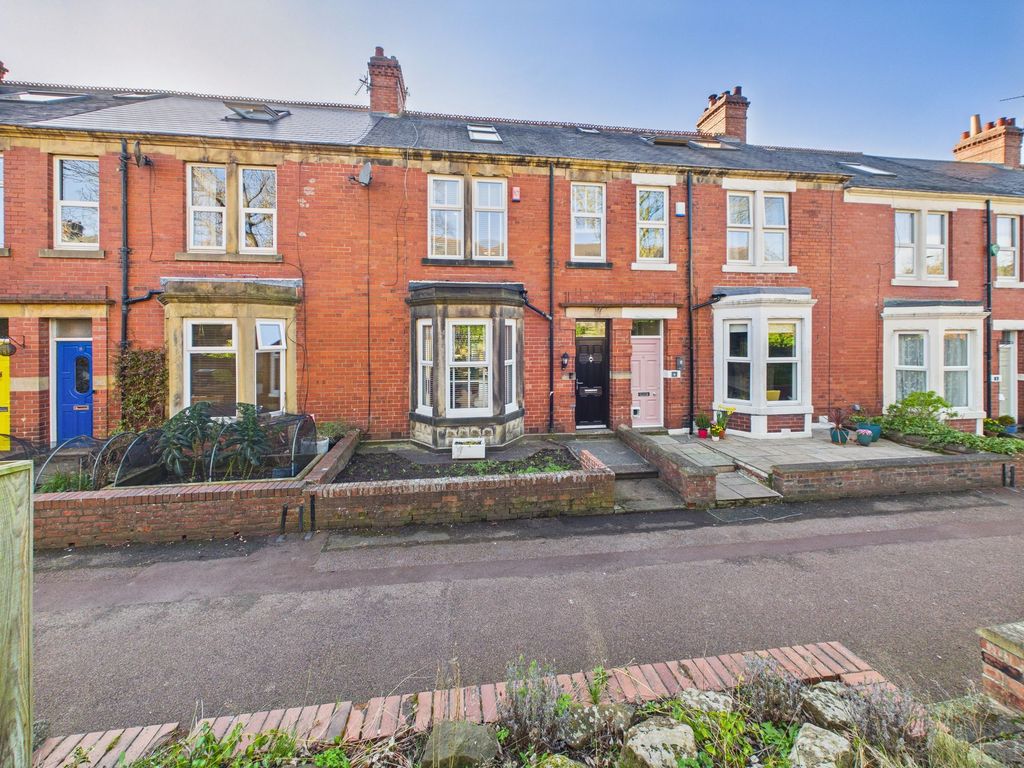 Property photo 1 of 16 External