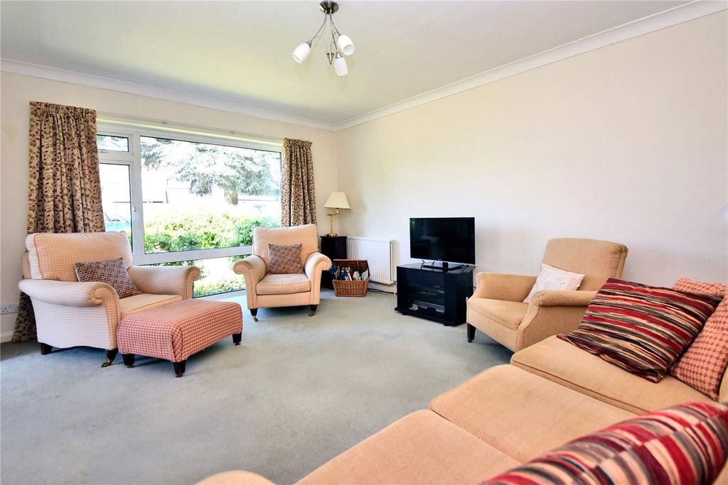 Property photo 3 of 18 Picture No. 02