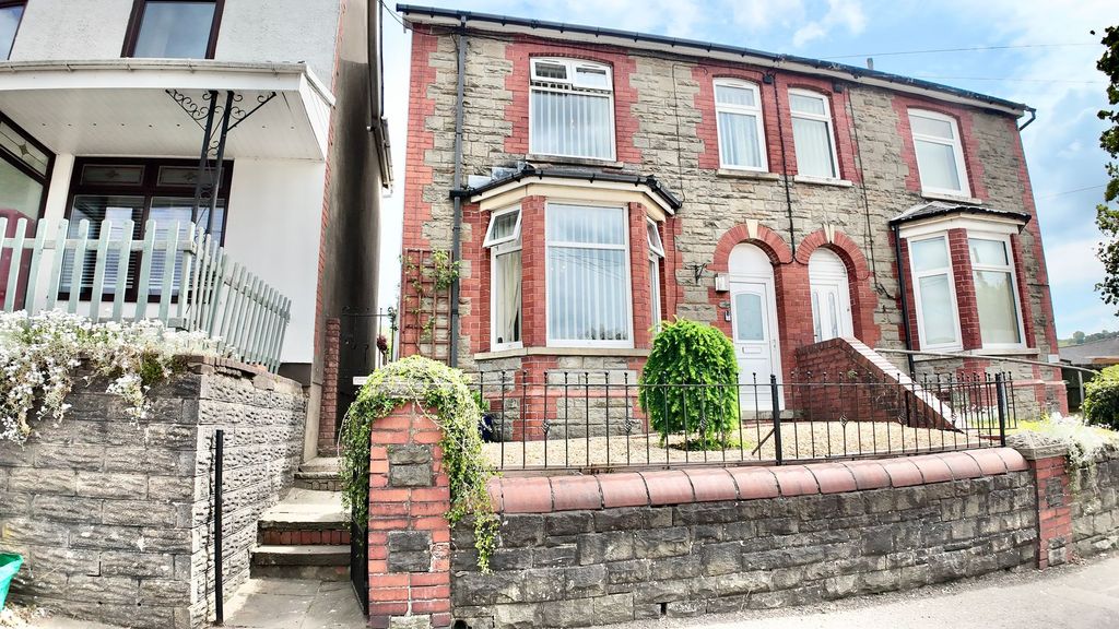 Property photo 1 of 33