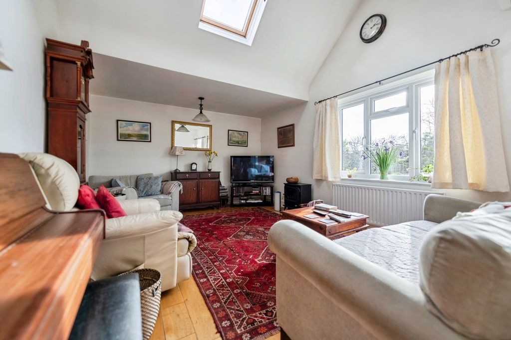 Property photo 2 of 19