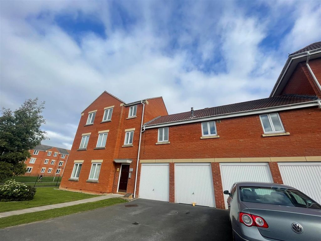 Property photo 1 of 11 Front 2.Jpg