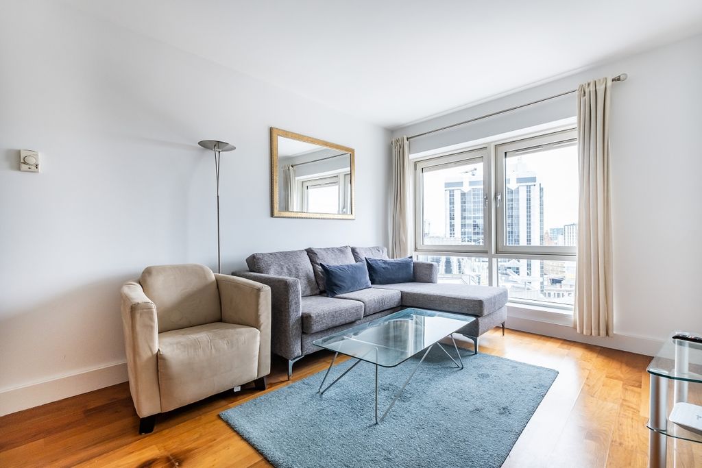 Property photo 1 of 8 Reception