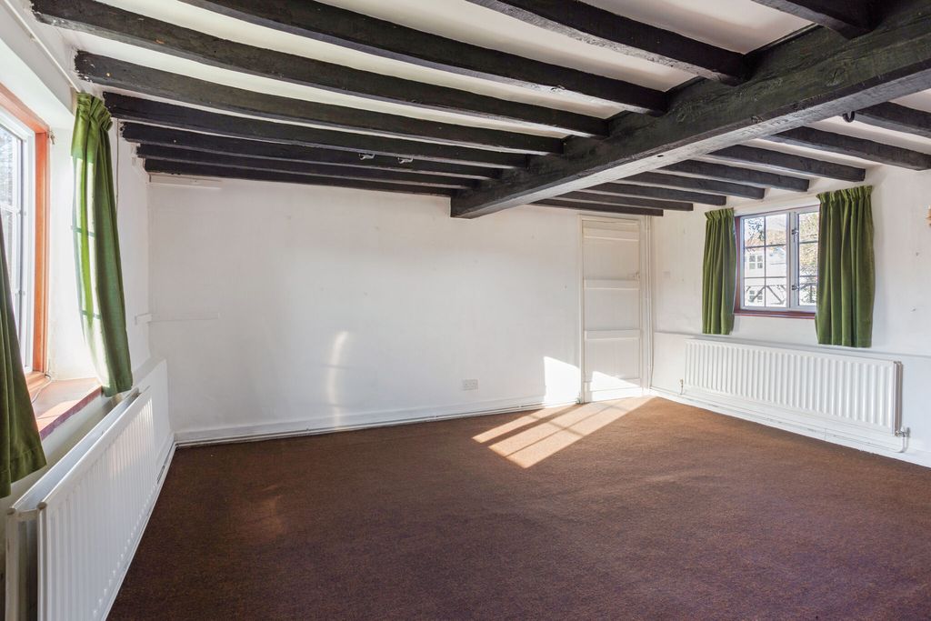 Property photo 3 of 13