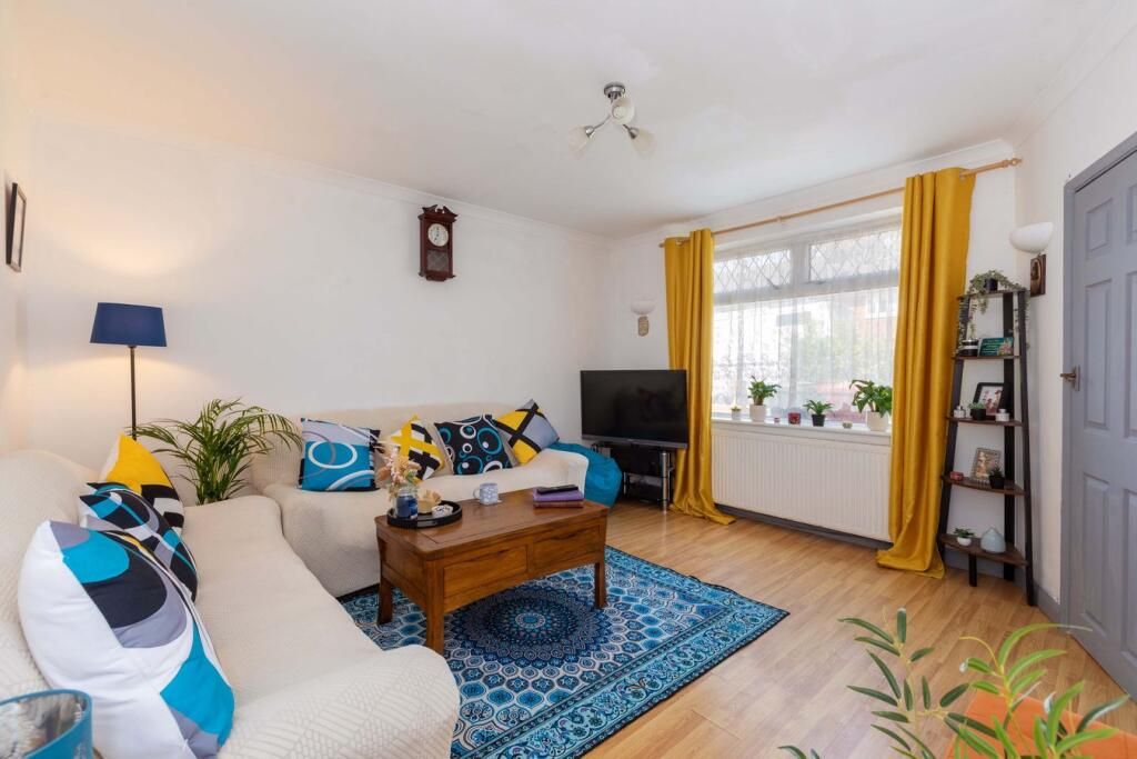 Property photo 3 of 11
