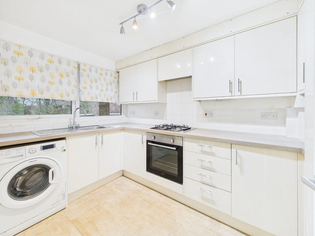 Property photo 2 of 8 5279592
