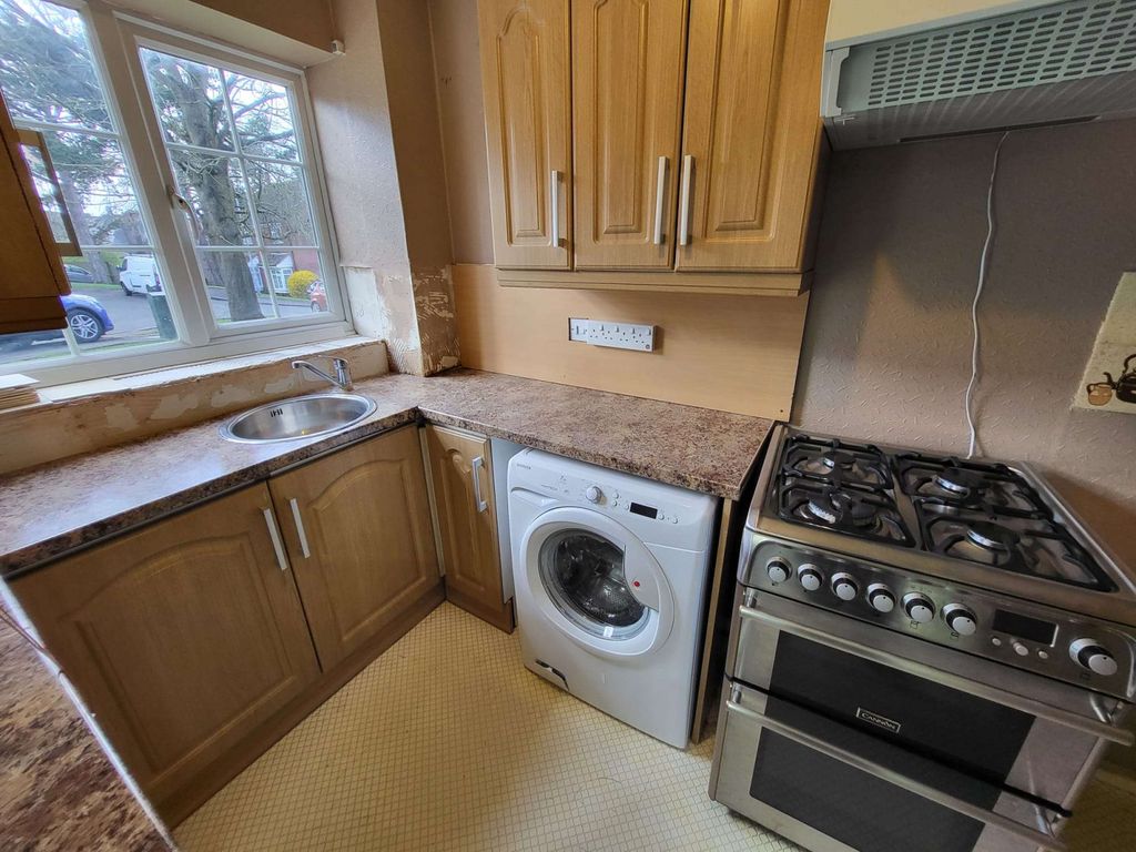 Property photo 3 of 16 Gallery