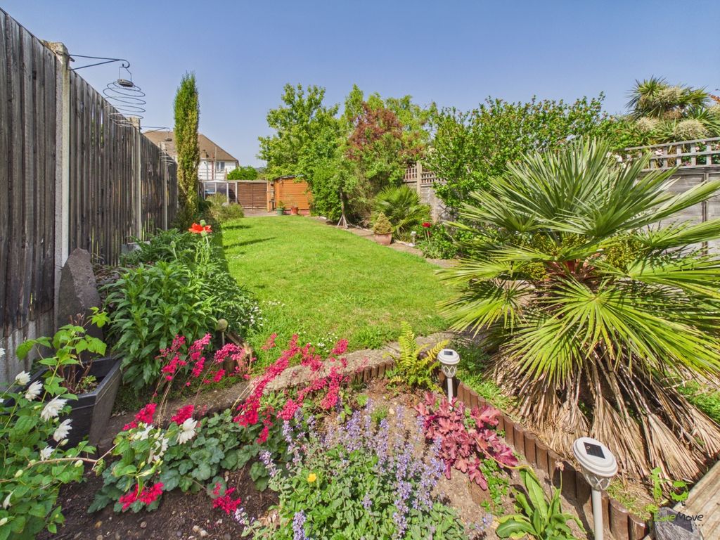 Property photo 2 of 19 Presented By Clinton At Ewemove Bexleyheath And Da
