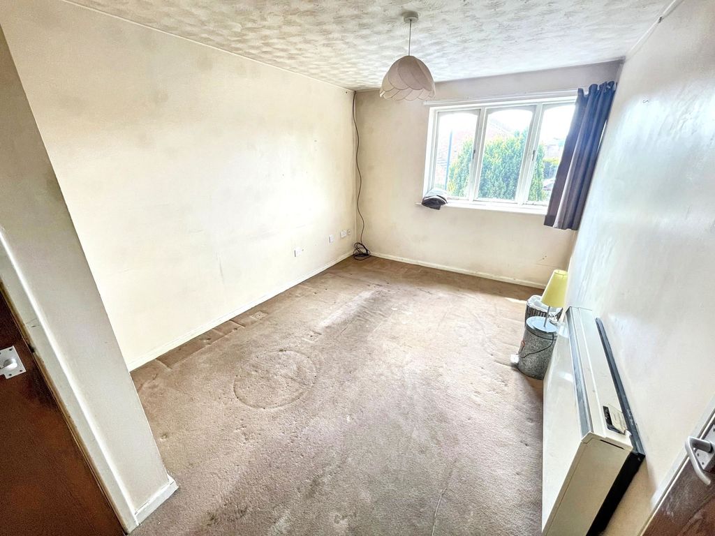 Property photo 3 of 6