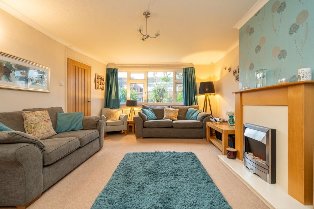 Property photo 3 of 13 Living Room