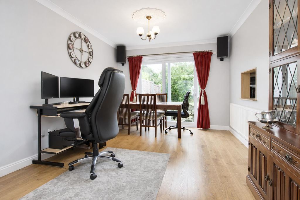 Property photo 3 of 15 289263A9-230d-4B6B-A433-2976Bd689958.Png