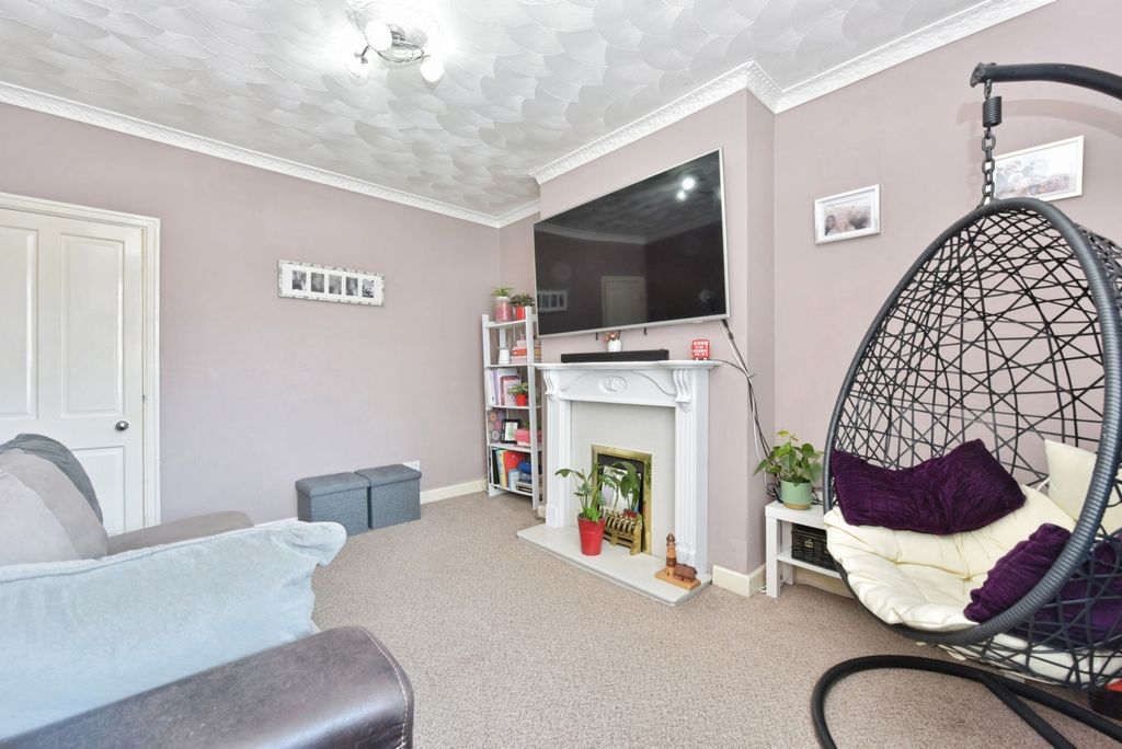 Property photo 3 of 13 Photo