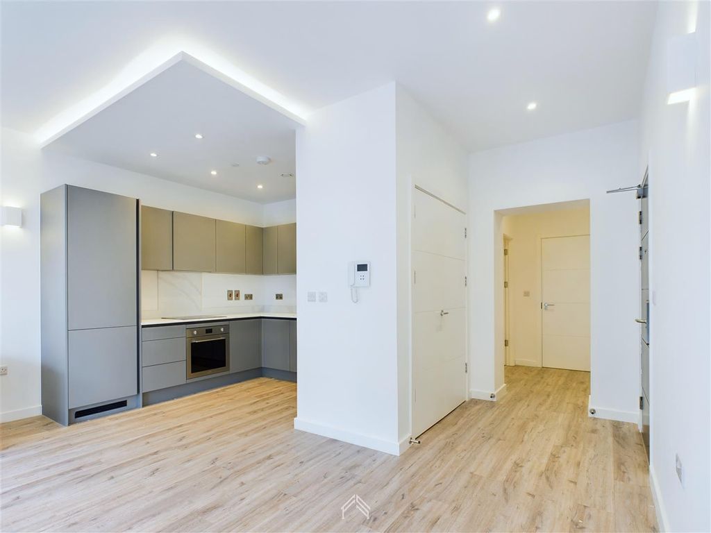 Property photo 2 of 8 6.Jpg