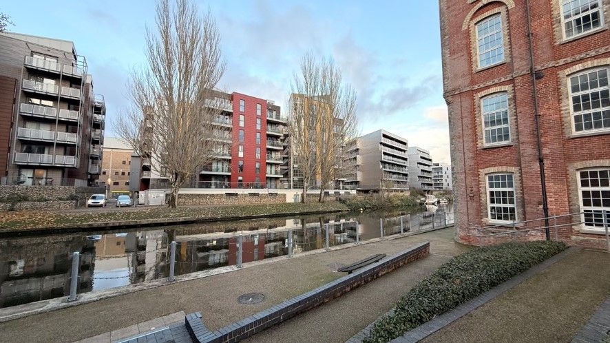 Property photo 2 of 14