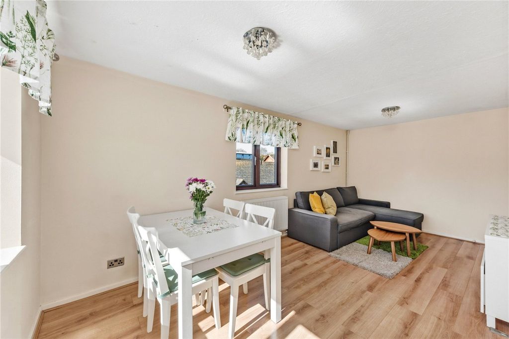 Property photo 3 of 12 Picture No. 23