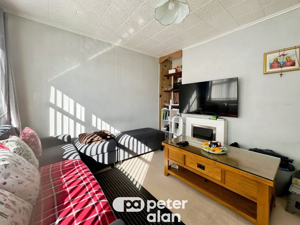 Property photo 2 of 27