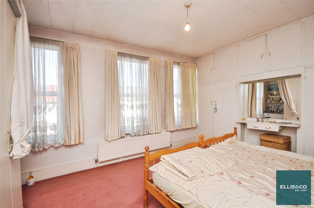 Property photo 2 of 10 Picture No. 05