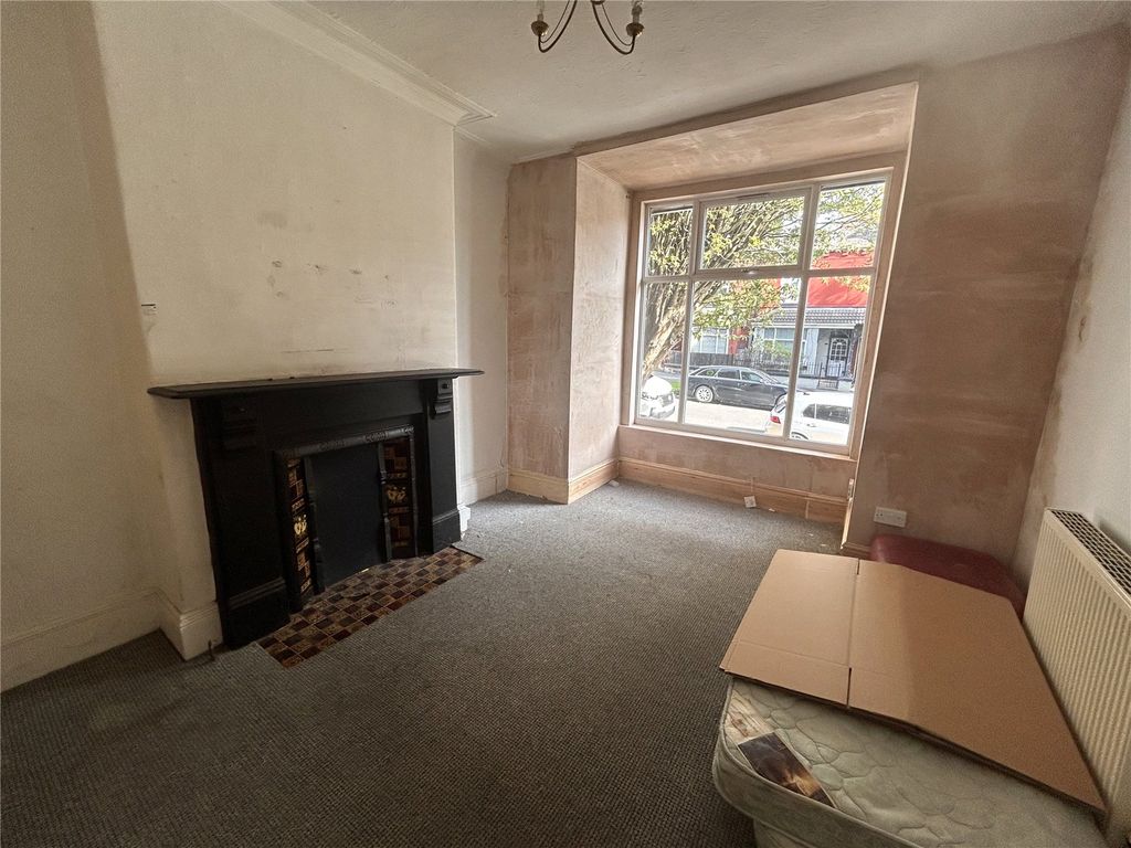 Property photo 2 of 12 Picture No. 10