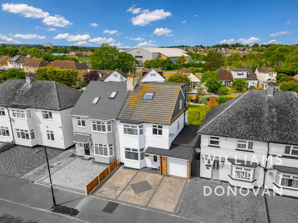 Property photo 1 of 33
