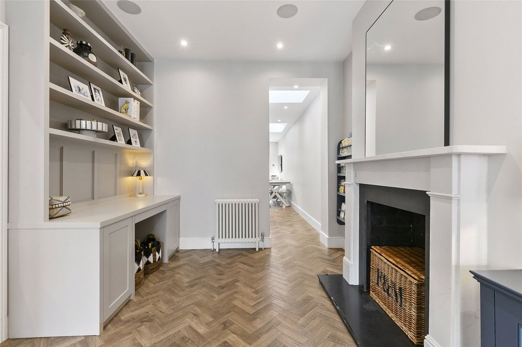 Property photo 3 of 18 Picture No. 20