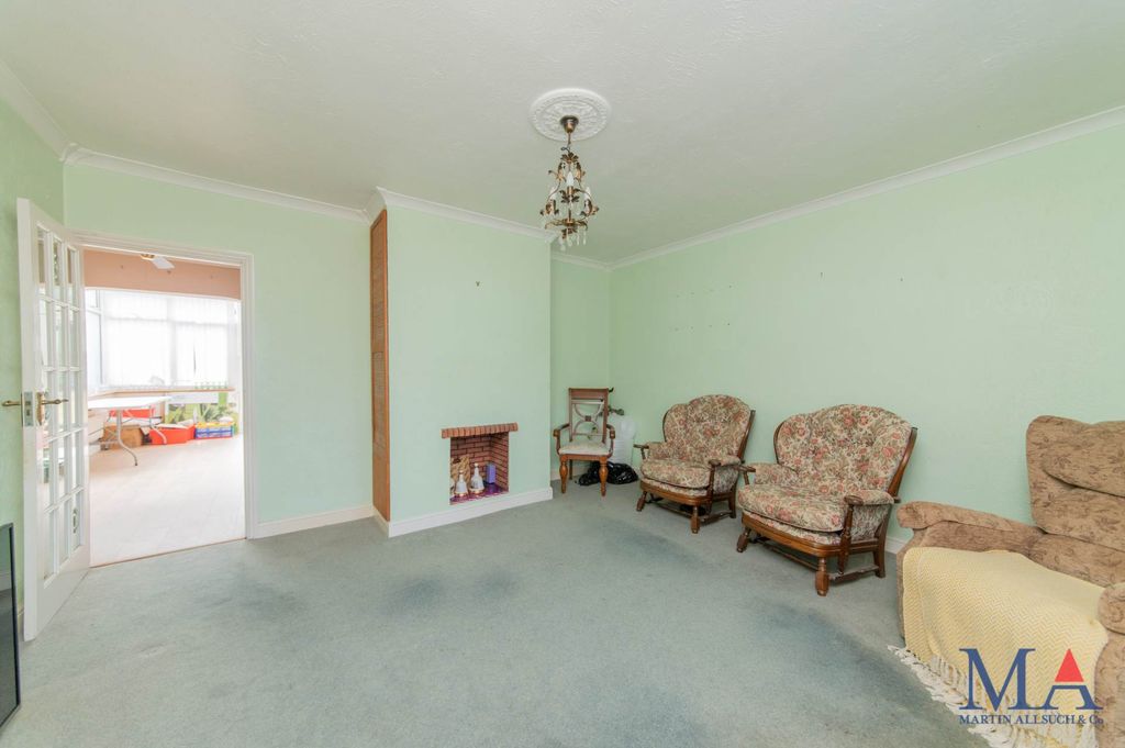 Property photo 3 of 21