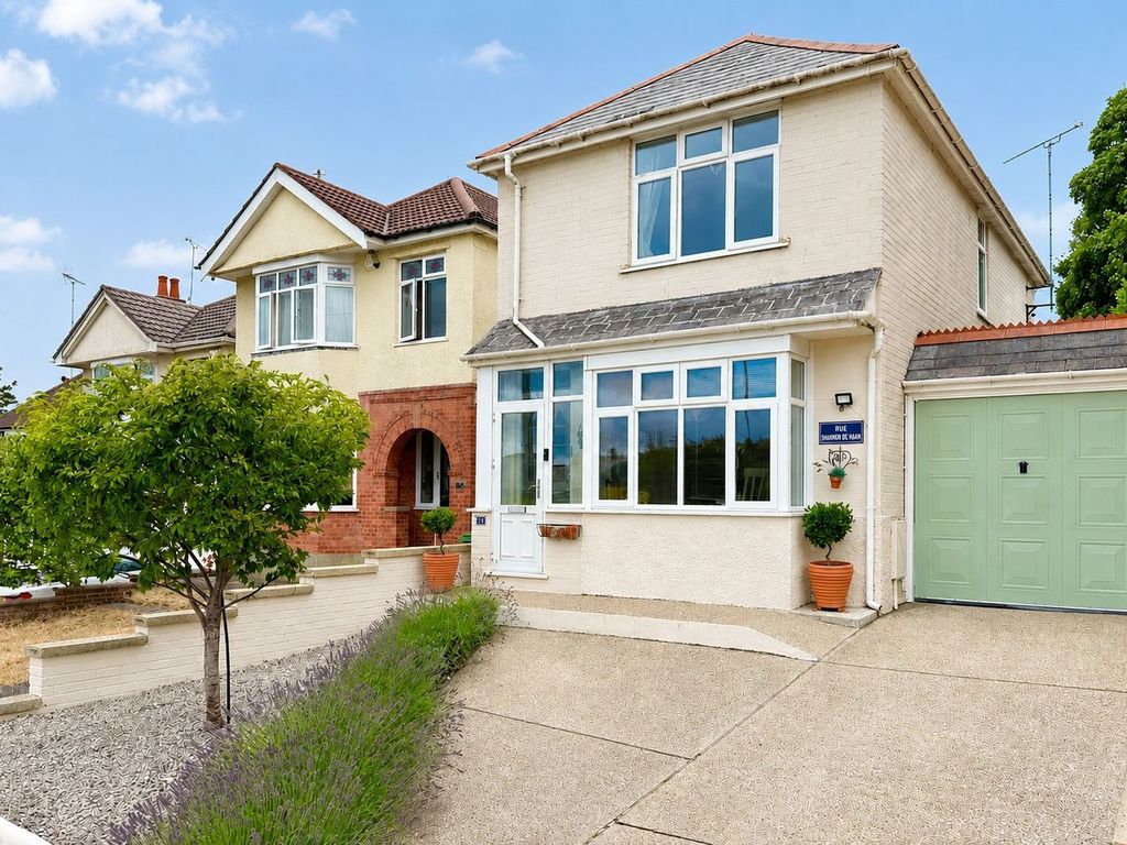 Property photo 1 of 18