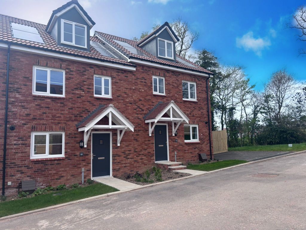 Property photo 1 of 10 98 Front