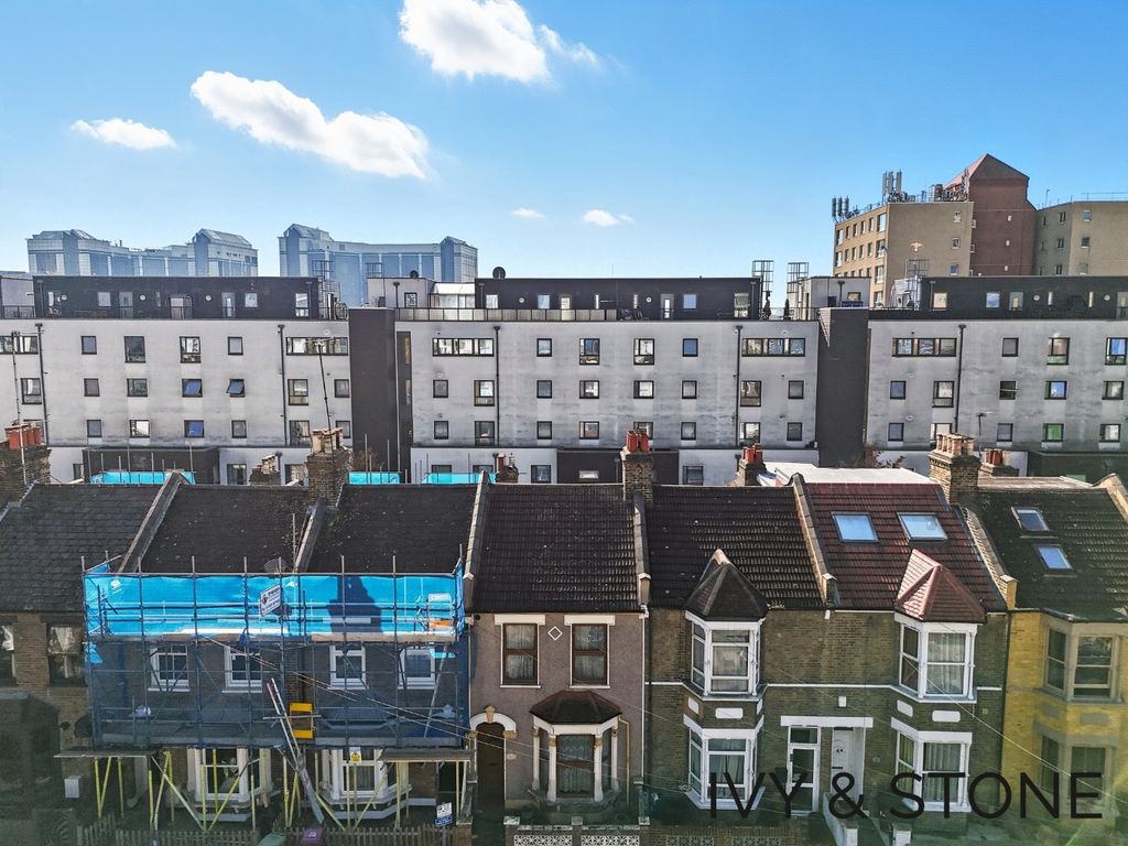 Property photo 1 of 34 4547560