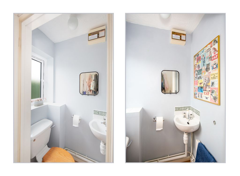 Property photo 3 of 17 Cloakroom