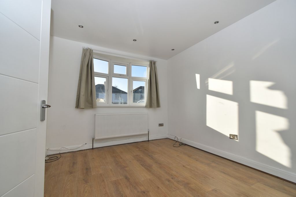 Property photo 2 of 8 Gallery