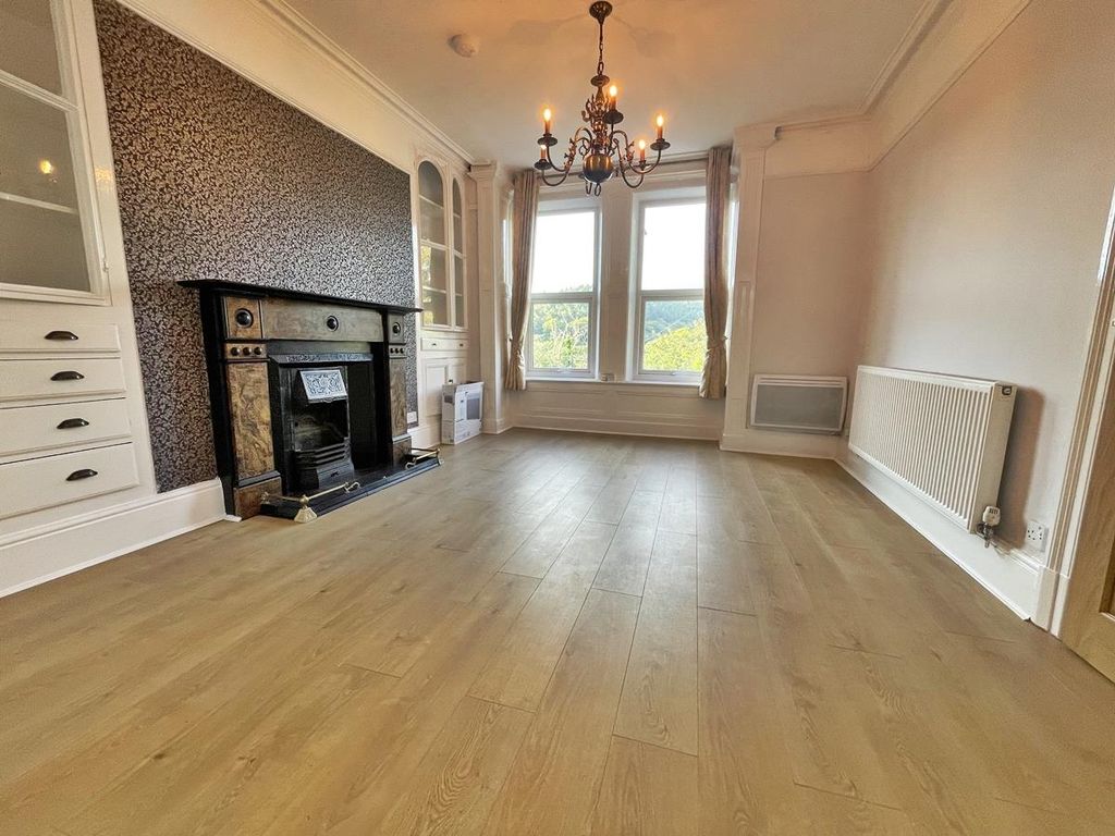 Property photo 2 of 32 11.Jpg