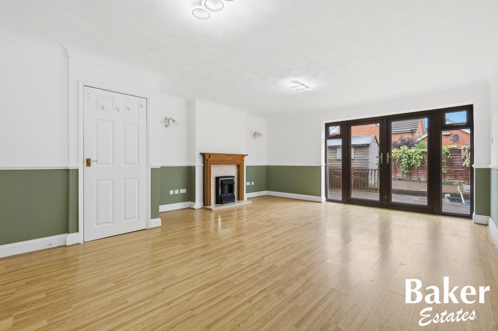 Property photo 2 of 9