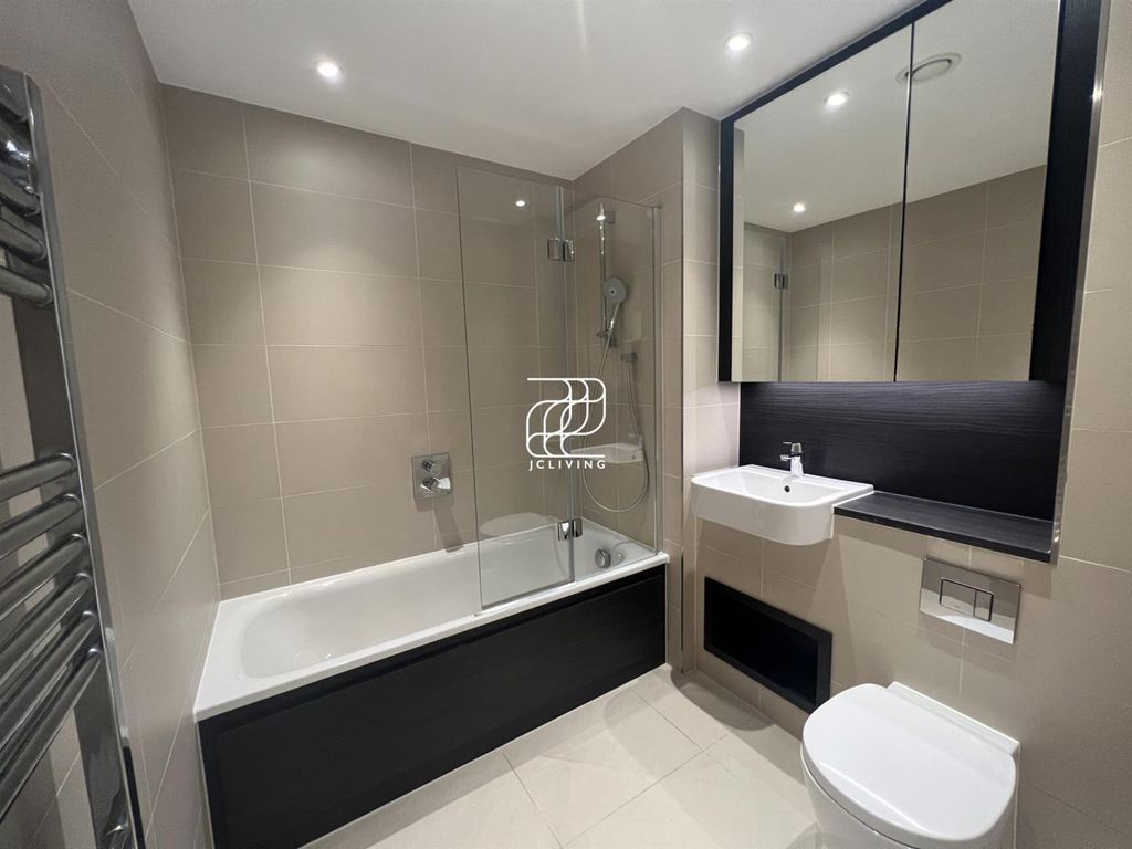 Property photo 2 of 18 7E2cc9766119B8Fb7B5Ecc0A7cd7Fcec.Jpg