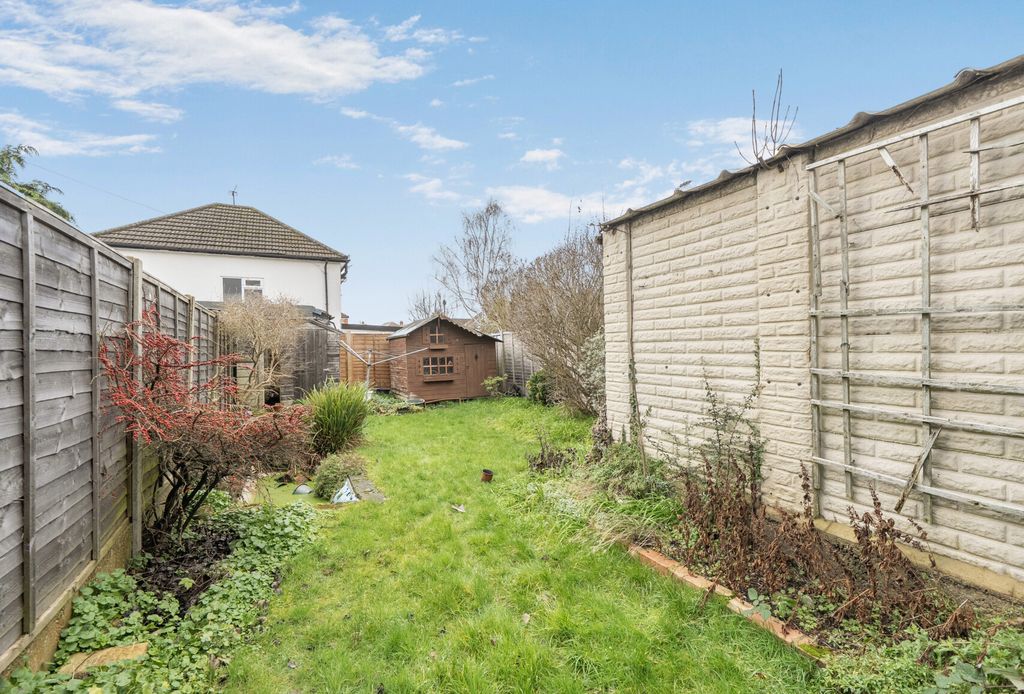 Property photo 2 of 9 1405820-7-6989Cfa...