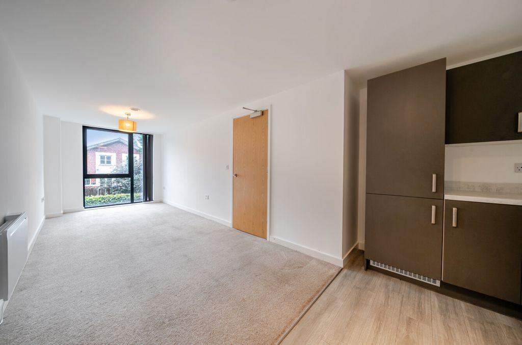 Property photo 2 of 20 1515704-17-1A0c45...