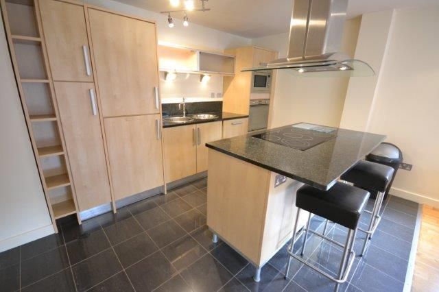 Property photo 2 of 14 Lounge / Kitchen