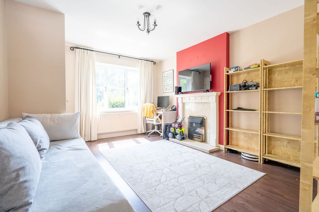 Property photo 2 of 13