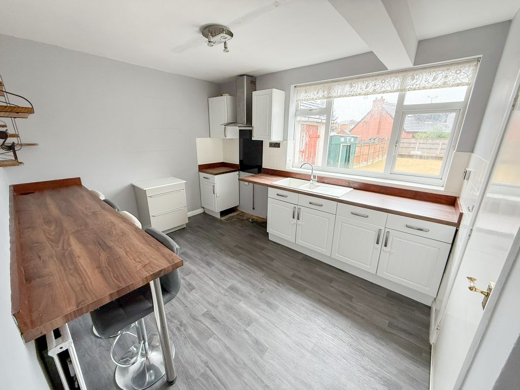 Property photo 2 of 12 Img_2672
