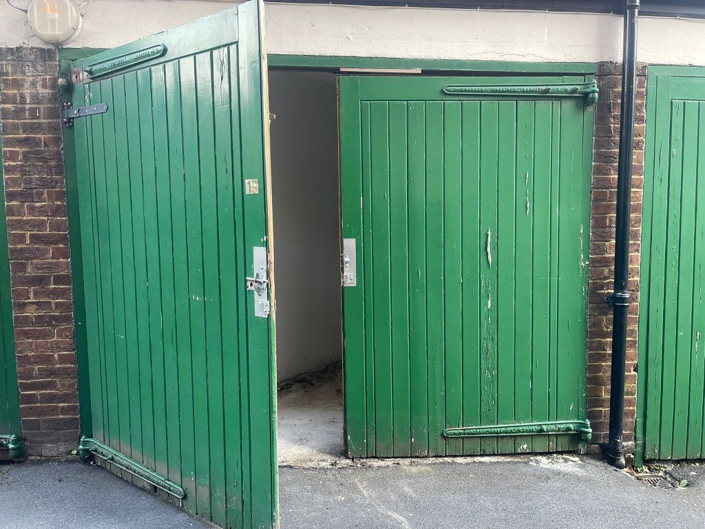 Property photo 1 of 3