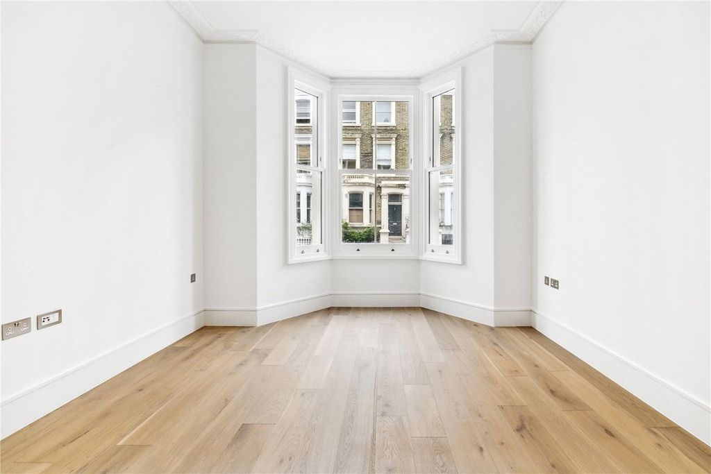 Property photo 2 of 5