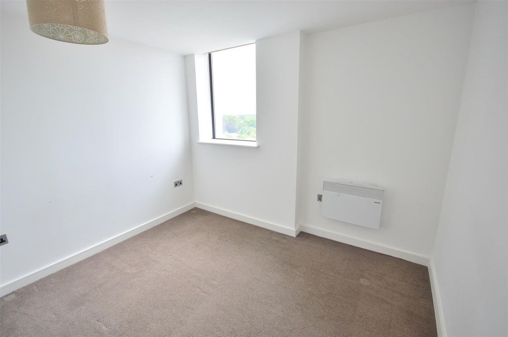 Property photo 3 of 4 Bedroom