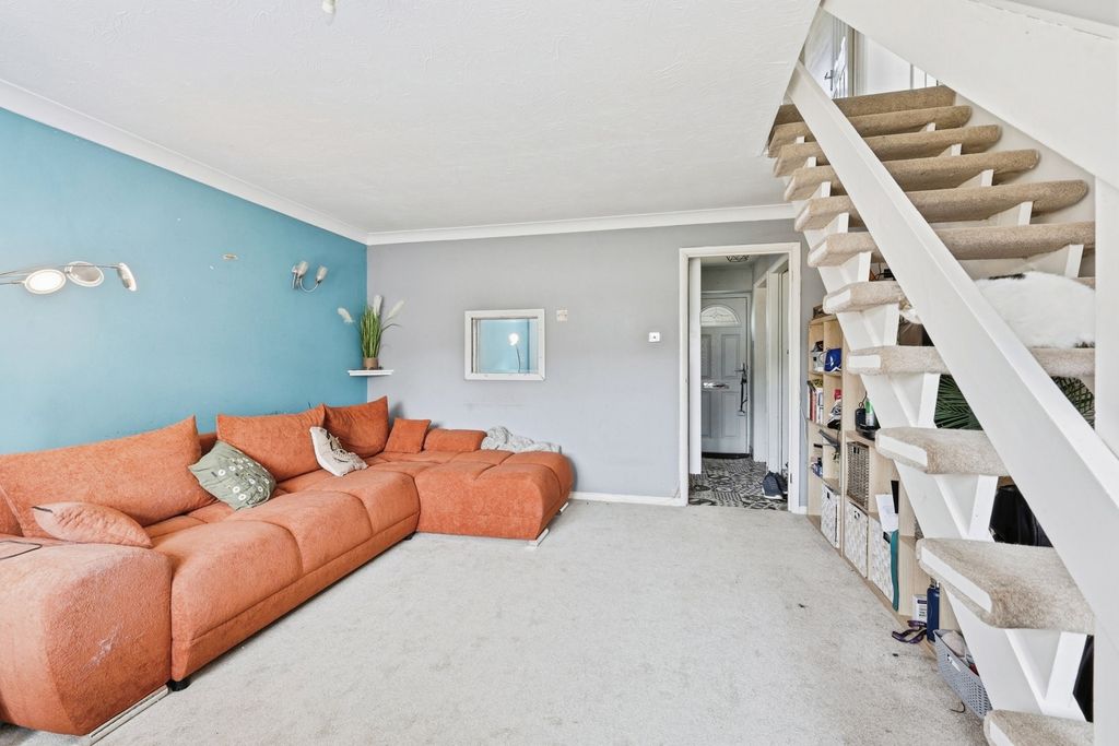 Property photo 3 of 19 Pbox-Img.Jpg