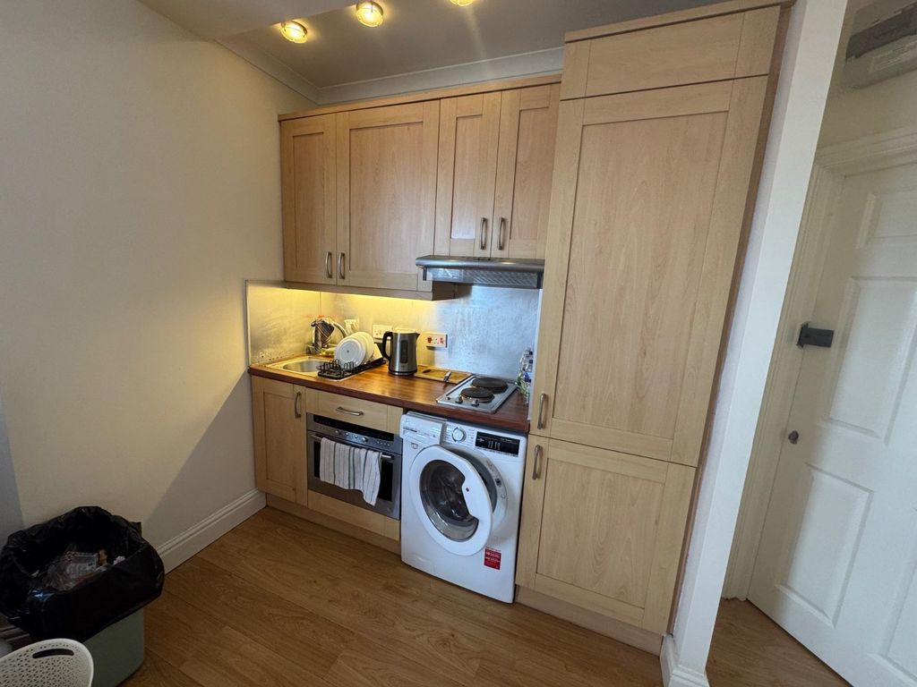 Property photo 2 of 6 Picture No. 02