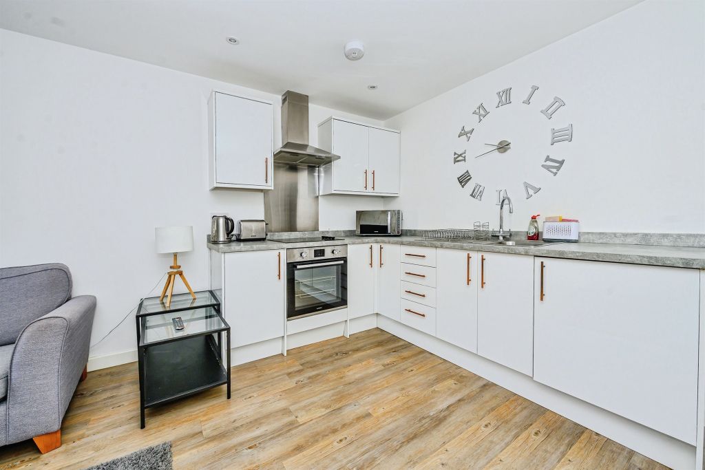 Property photo 3 of 11