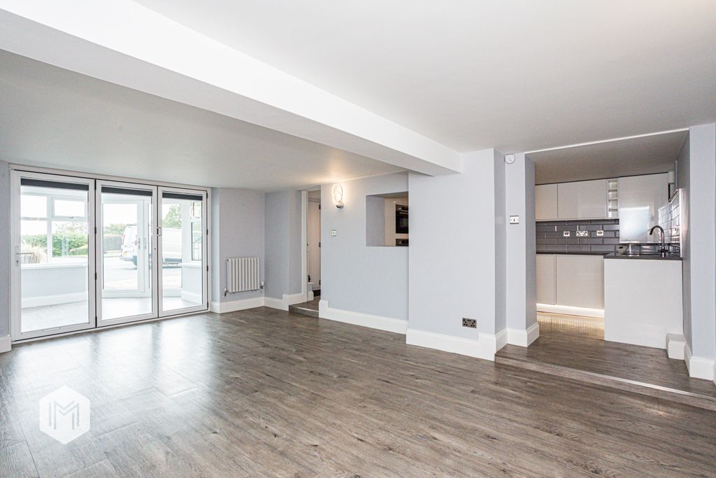 Property photo 2 of 30 Picture No. 04