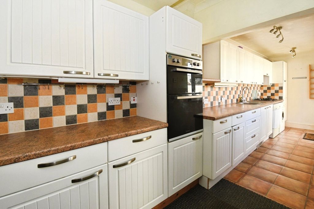 Property photo 3 of 17 Photo