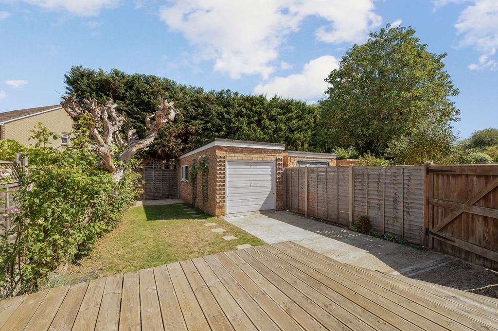 Property photo 3 of 17