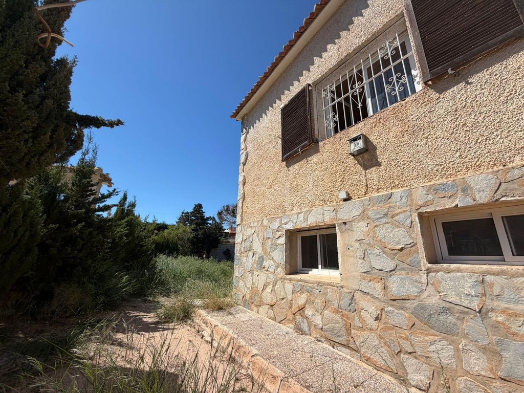 Property photo 1 of 50