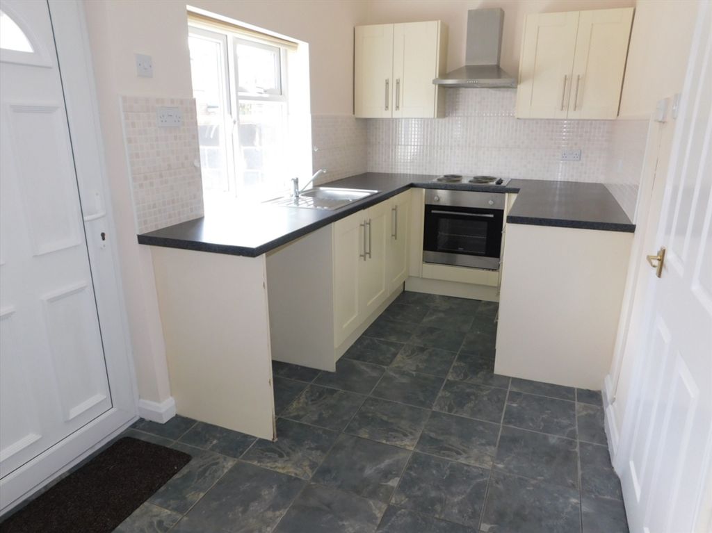 Property photo 3 of 6 40377-3